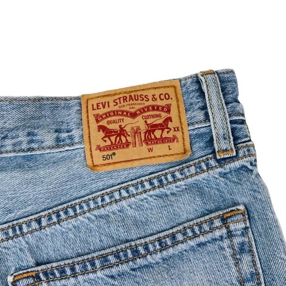 Levi’s 501 Light Wash Button Fly Distressed Denim Shorts Size W26 - Picture 7 of 10